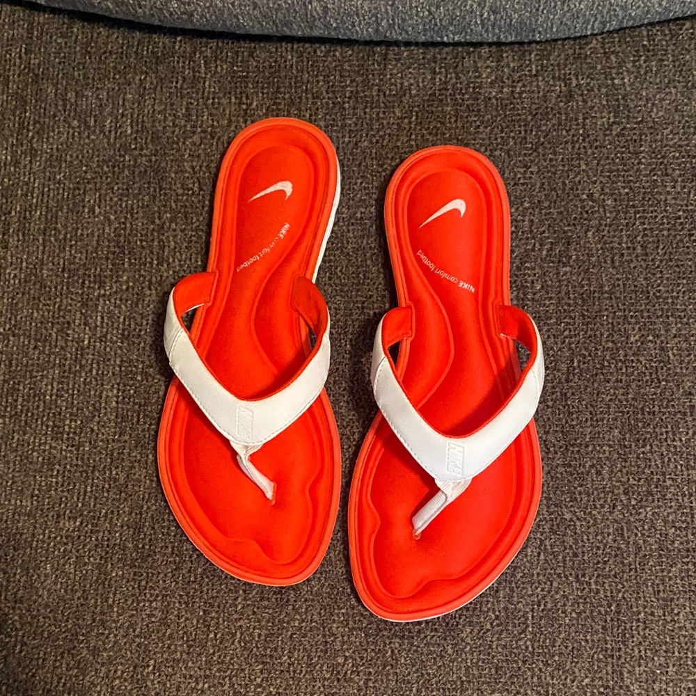 Nike Women's White and Red Sandals